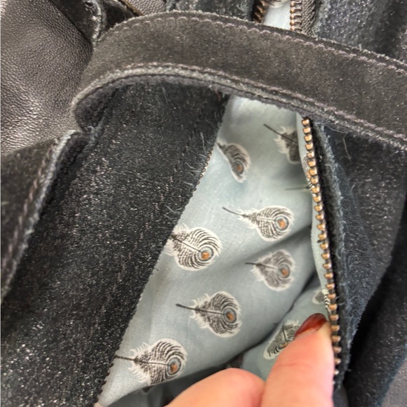 Mila Louise Paris Black Leather and Suede purse Backpack excellent condition - Picture 6 of 12